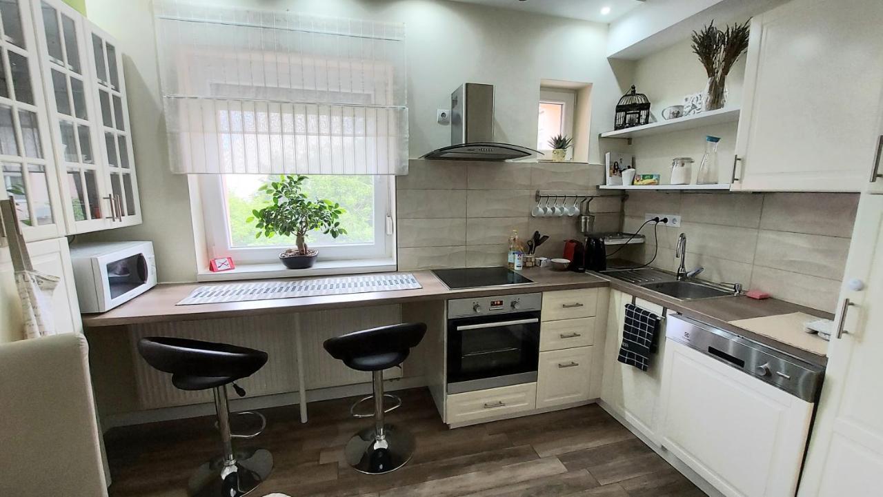 Ancsi Apartmant Kecskemet Exterior photo